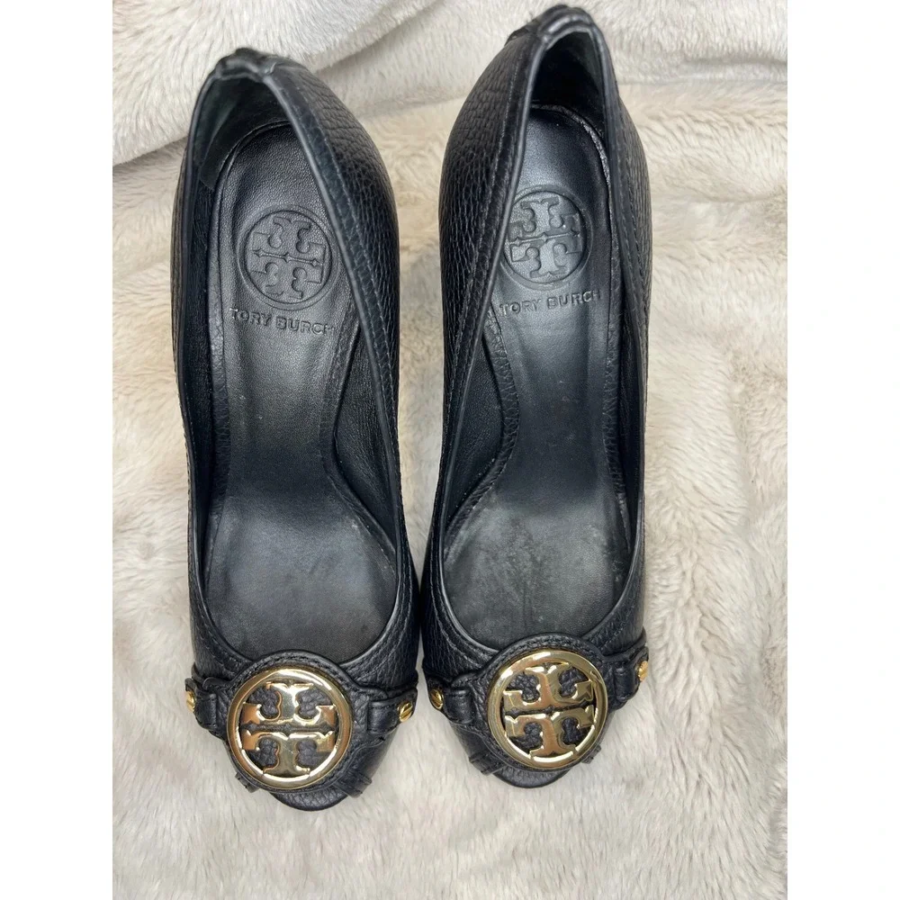 Tory Burch Womens Peep Toe Wedge Heels Logo Medallion Black 7.5